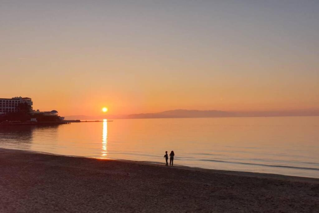 2+1 Apartm With Garden + Balcony , At Ladies Beach Kusadası Zewnętrze zdjęcie