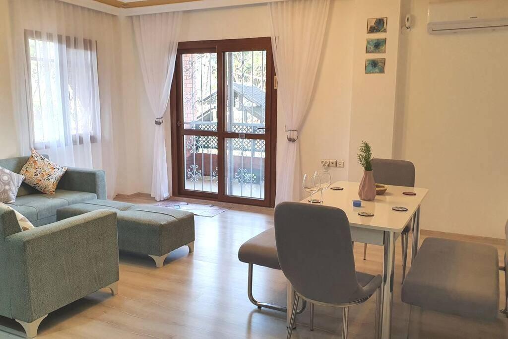 2+1 Apartm With Garden + Balcony , At Ladies Beach Kusadası Zewnętrze zdjęcie